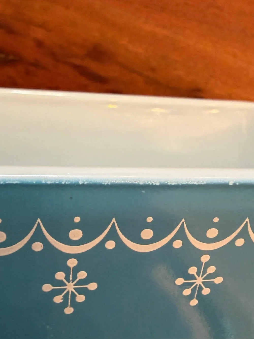 Vintage Pyrex 502 Blue Snowflake Garland Refrigerator Dish with Lid 1.5 pints